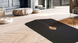 Arch-shaped prayer mat